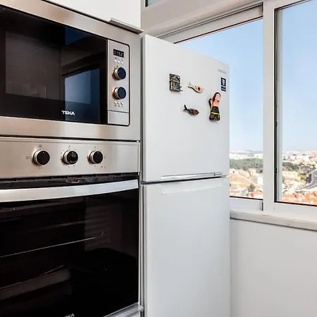 Sunny Designer Flat With Ac & View