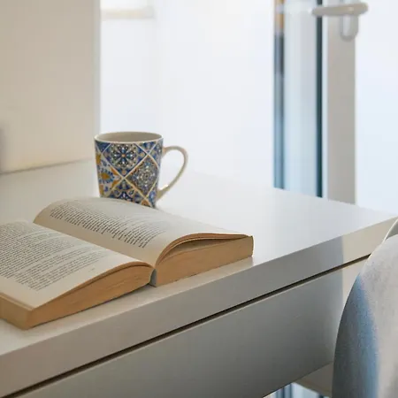 Sunny Designer Flat With Ac & View Apartamento *