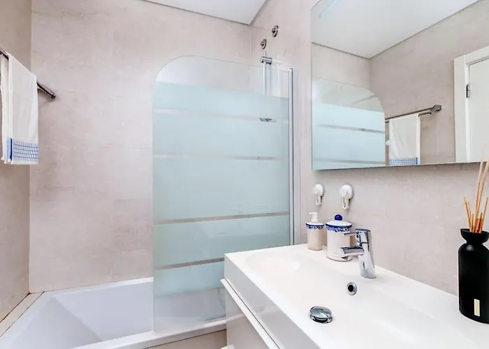 Apartment Stylish Sunny With Ac Amazing View And Fast Wifi Lisbon