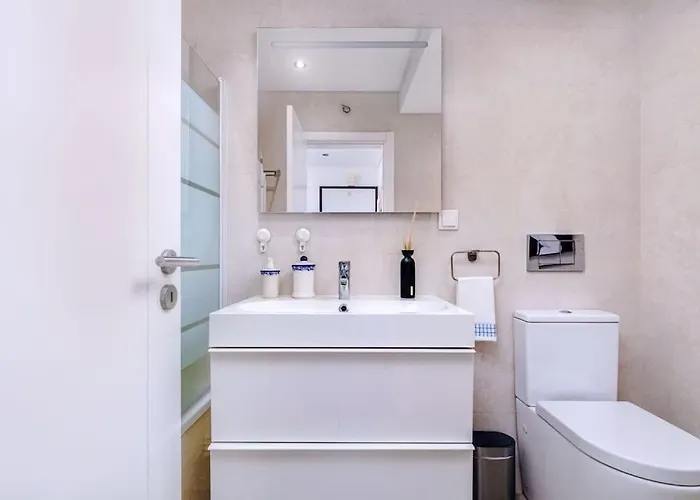 Apartment Stylish Sunny With Ac Amazing View And Fast Wifi *