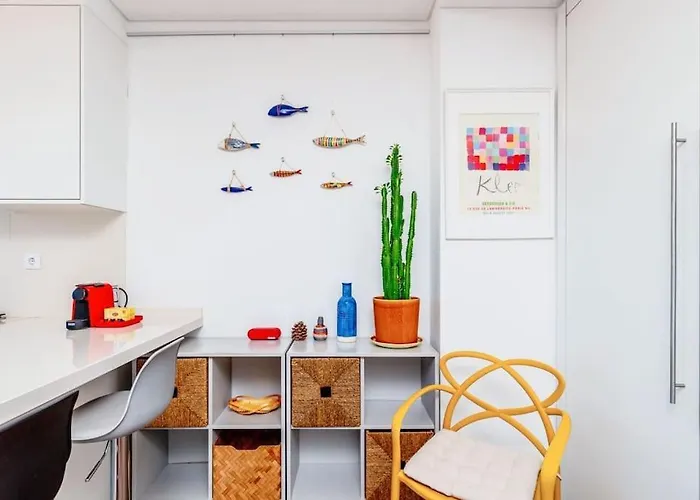 Stylish Sunny With Ac Amazing View And Fast Wifi