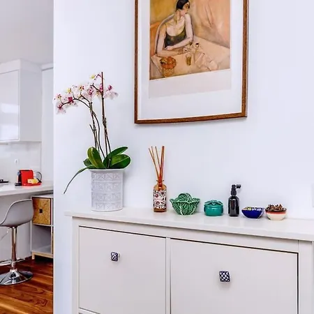 Cozy Bright Space With Landscape And Air Conditioner Apartment Lisbon